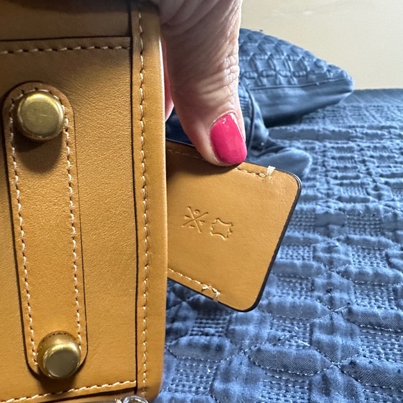 Coach Rogue 25 ❤️sale❤️with Tom Wesselmann lip motif - Picture 5 of 11